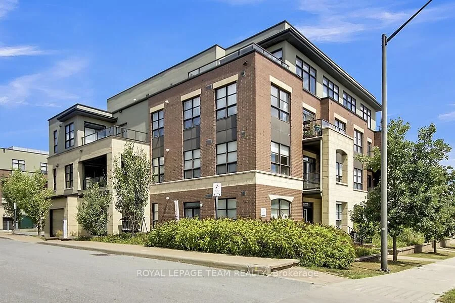 Condo Apartment in Barrhaven