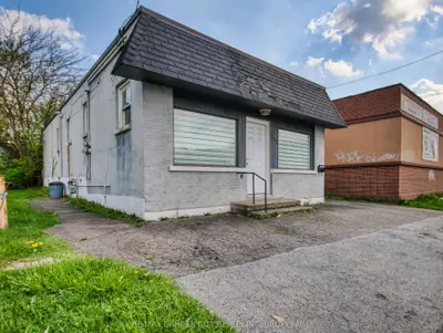 Lower Level in St. Catharines