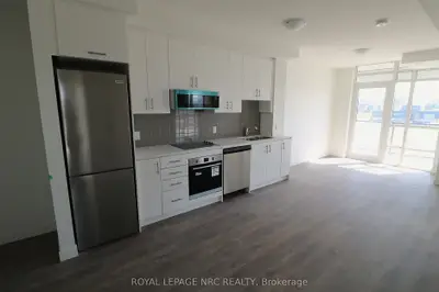 Condo Apartment in Hamilton