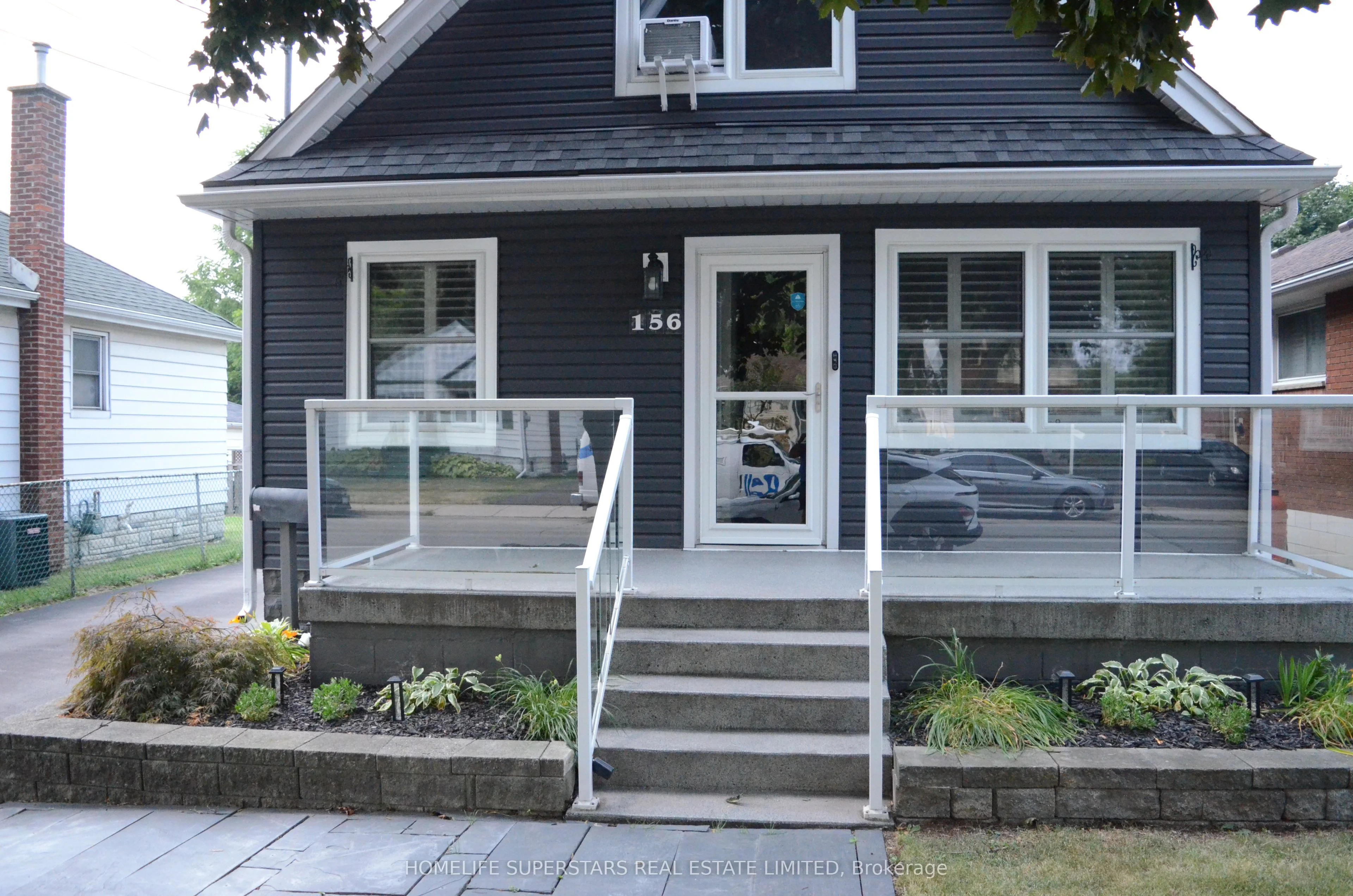 156 East 21st Street E, Hamilton, ON L8V 2T4