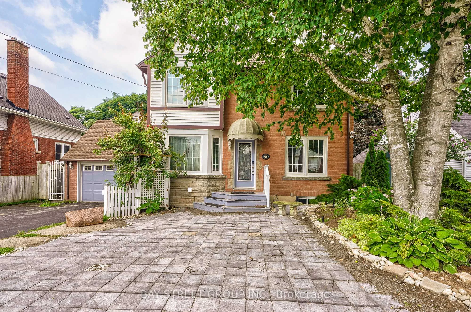 5571 Prince Edward Avenue, Niagara Falls, On L2g 5h9