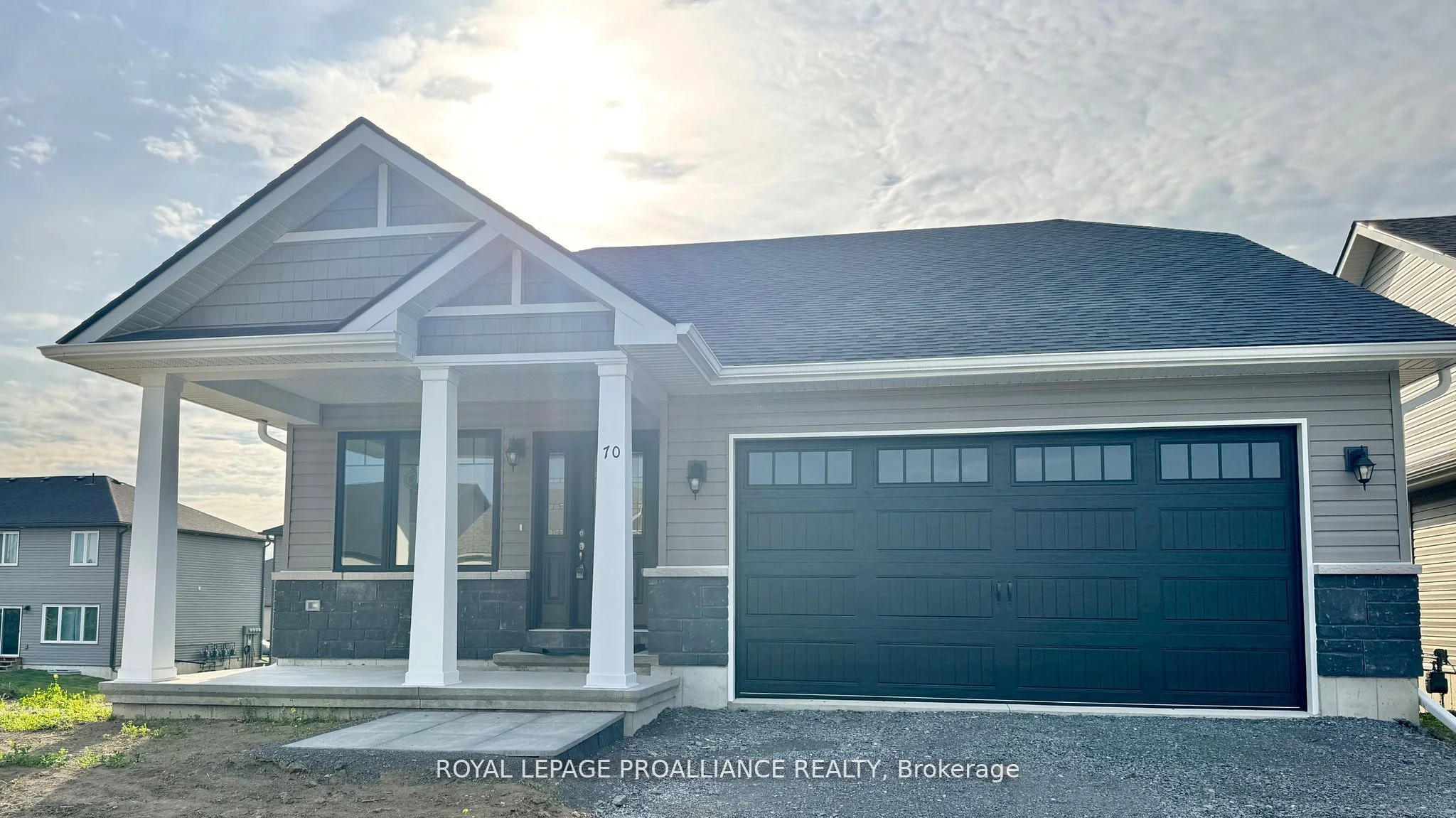 72 Stirling Crescent, Prince Edward County, ON K0K 2T0