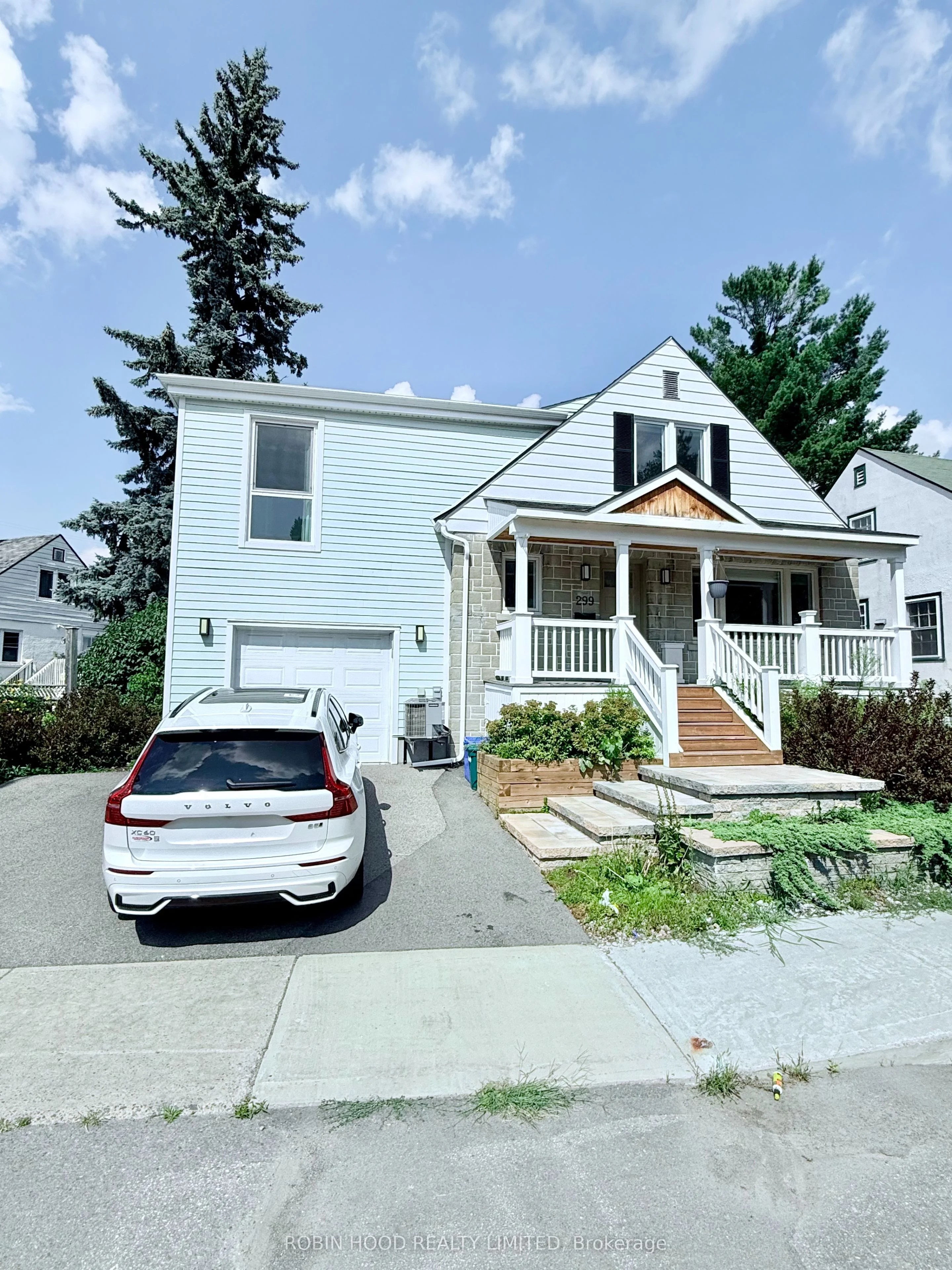 299 Oakdale Avenue, Tunneys Pasture and Ottawa West, ON K1Y 0E5