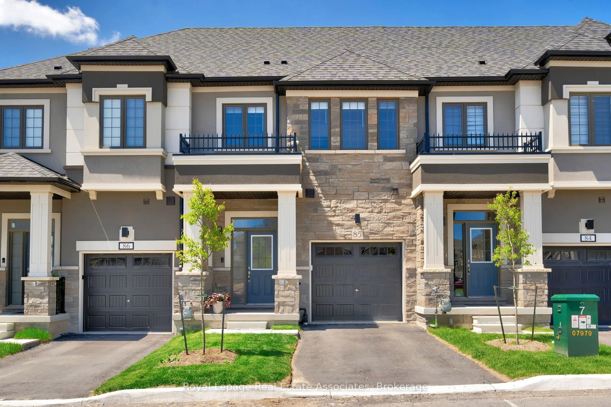 Att/Row/Townhouse in Hamilton