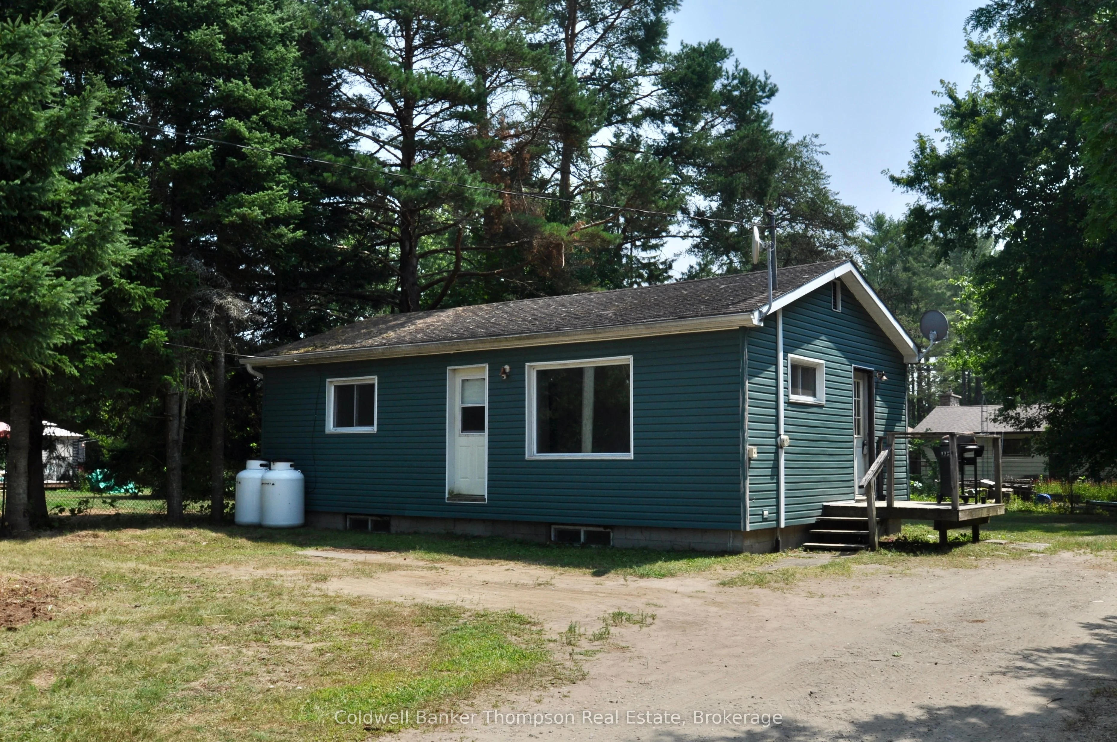 4 University Street, Lake of Bays, ON P0B 1A0
