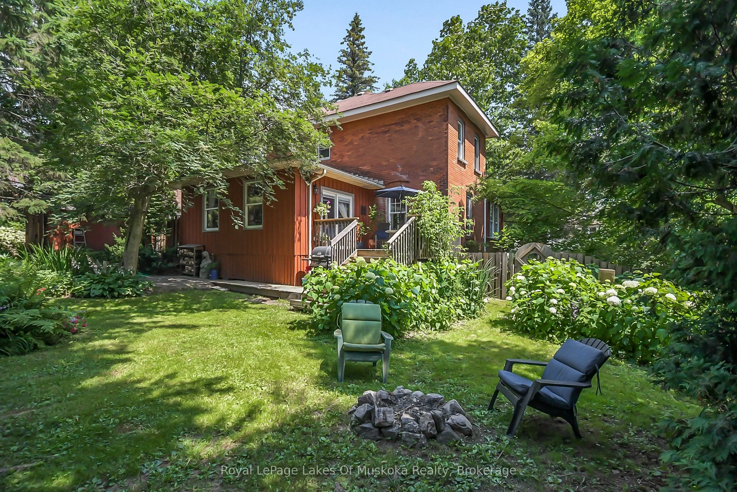 98 Muskoka Road, Bracebridge, ON P1L 1H4