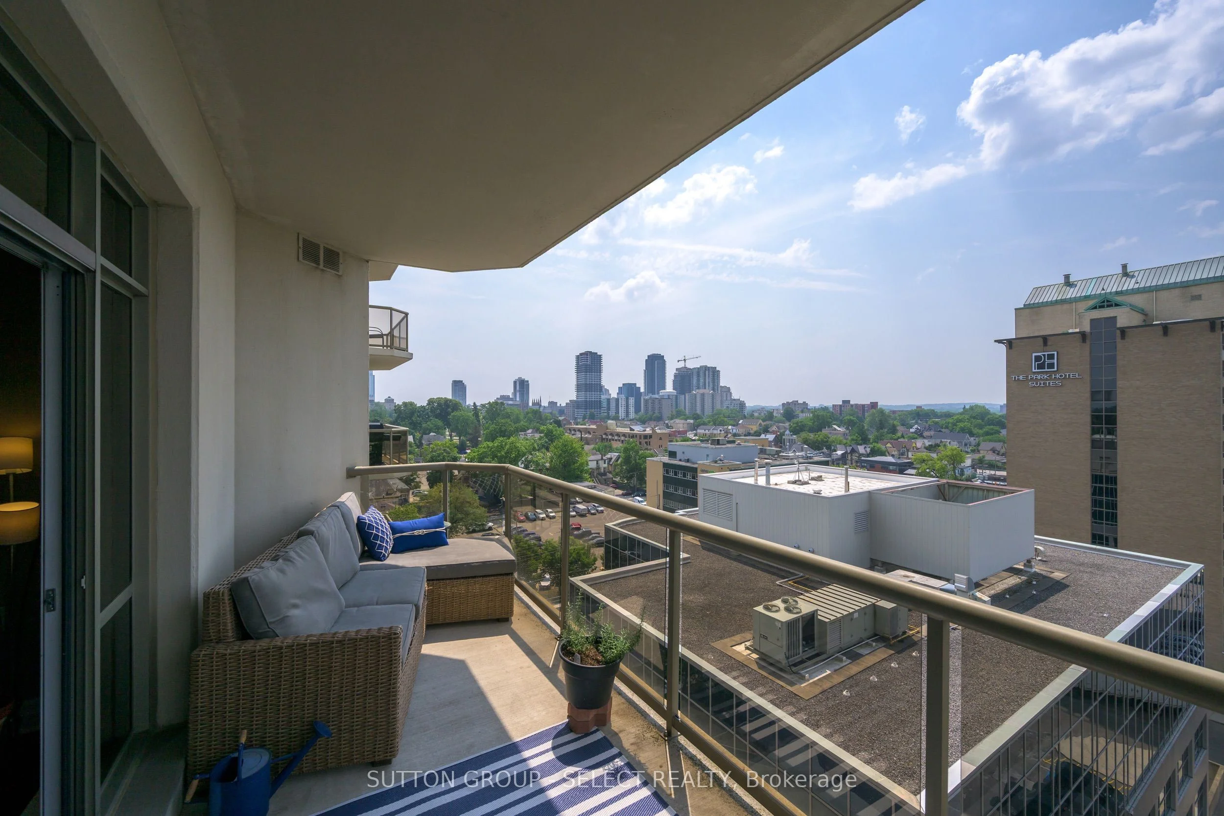 250 Pall Mall Street 1007, London East, ON N6A 6K3