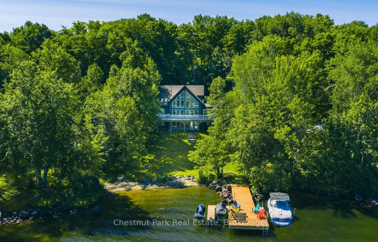 1234 Shea Road 2, Muskoka Lakes, ON P0B 1M0