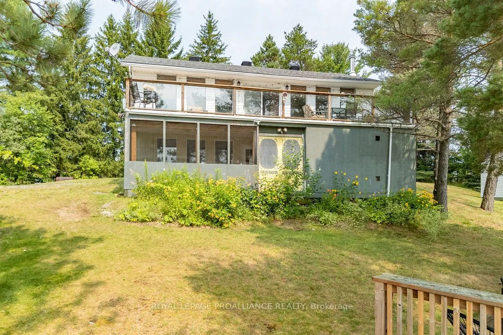 19 Lambert Road, Addington Highlands, On K0h 1h0