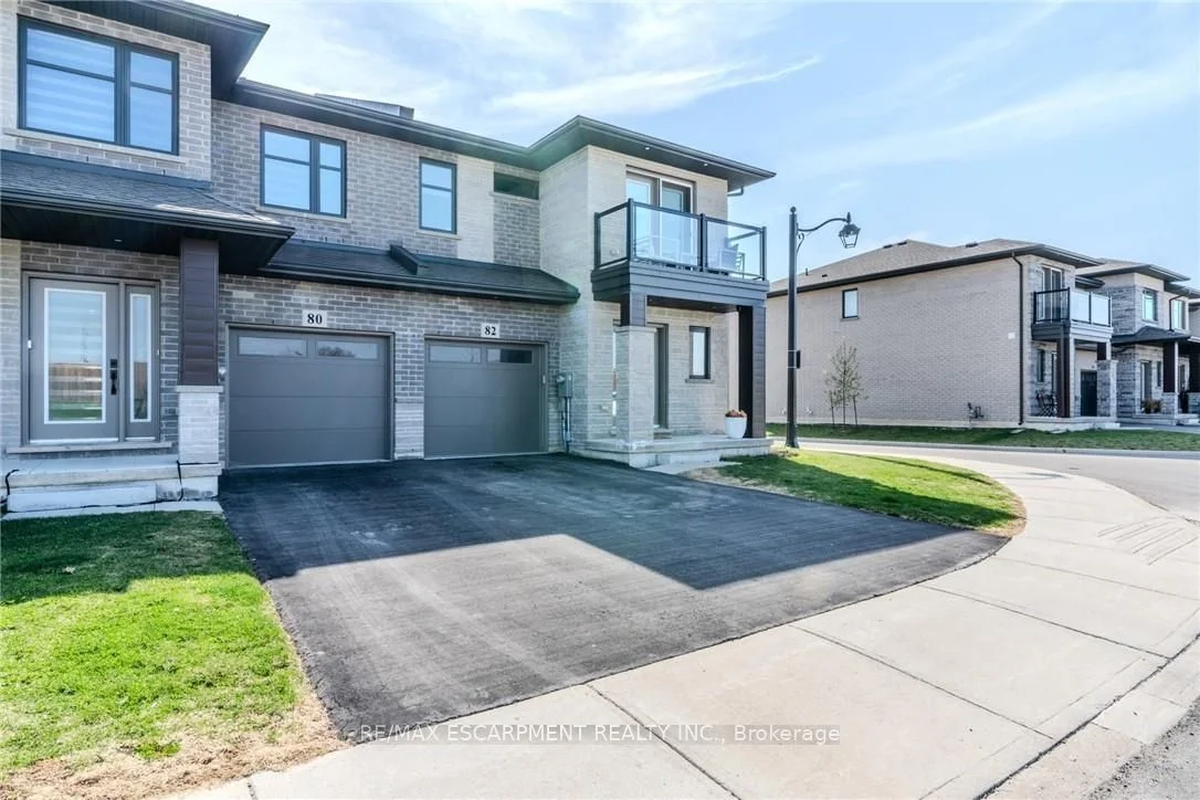 82 JAYLA Lane, West Lincoln, ON L0R 2A0