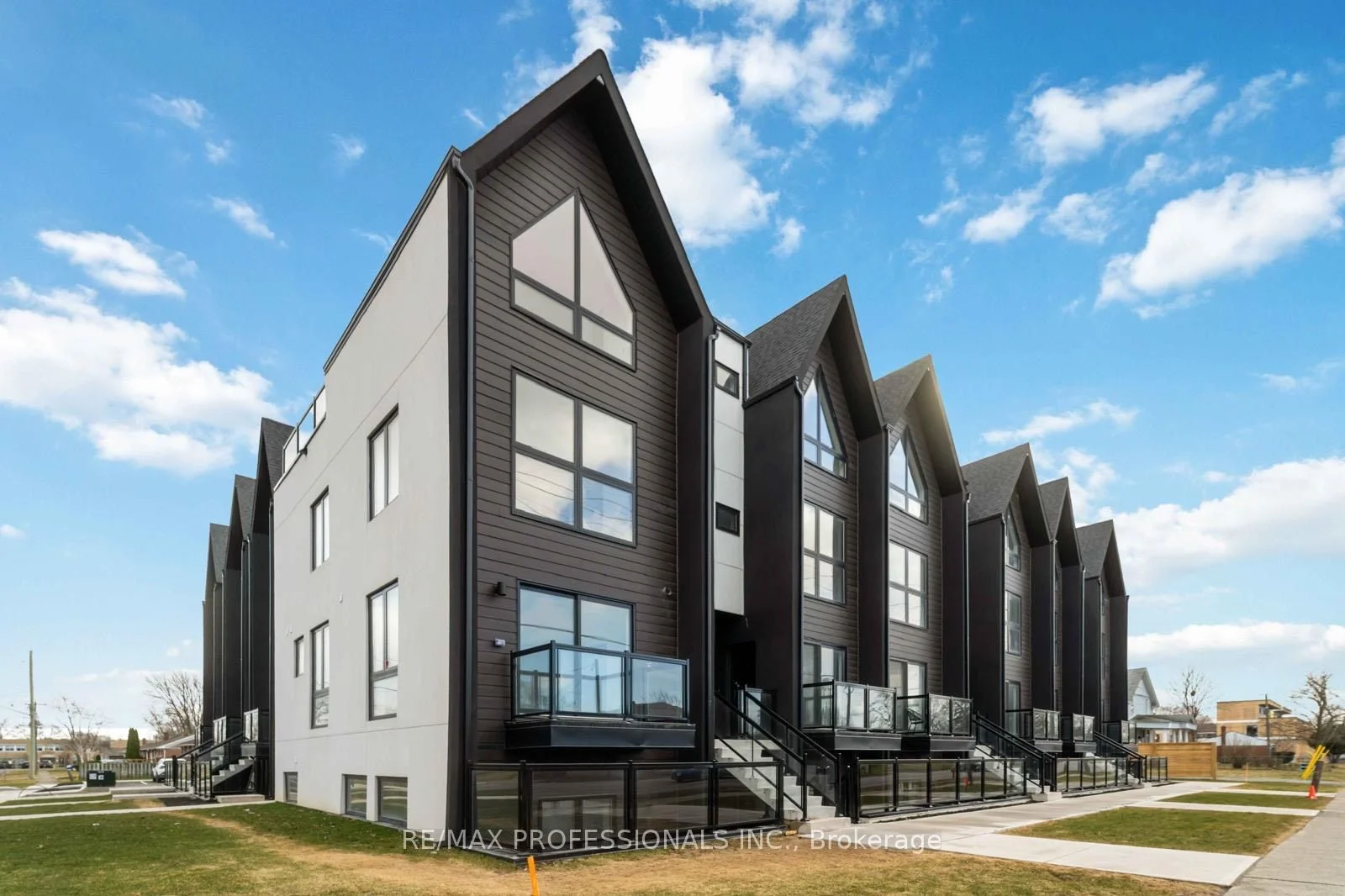 Condo Townhouse in Niagara Falls