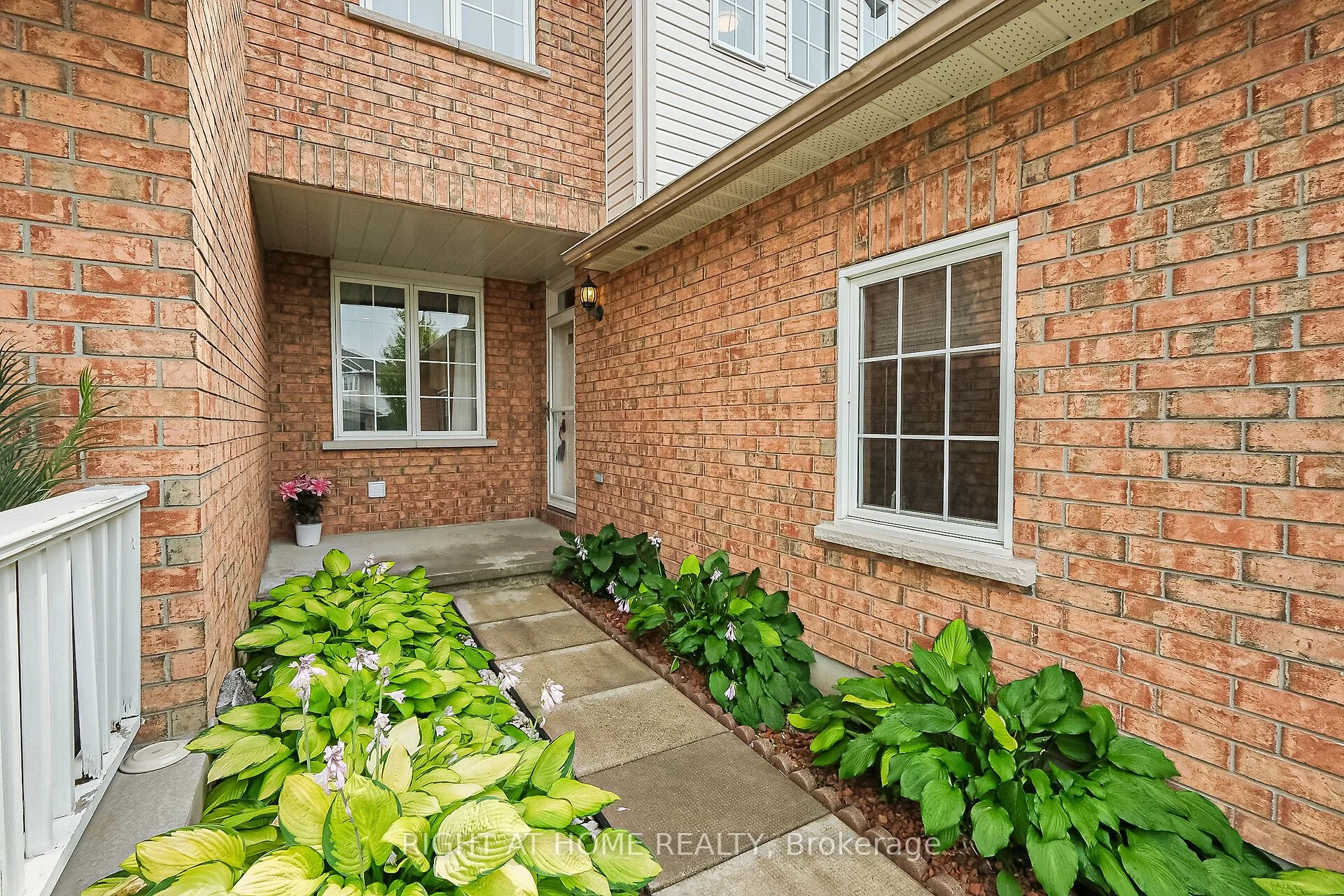 1630 Marley Crescent, Cyrville - Carson Grove - Pineview, ON K1J 1C3