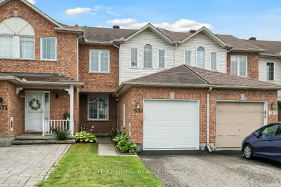 Att/Row/Townhouse in Cyrville - Carson Grove - Pineview