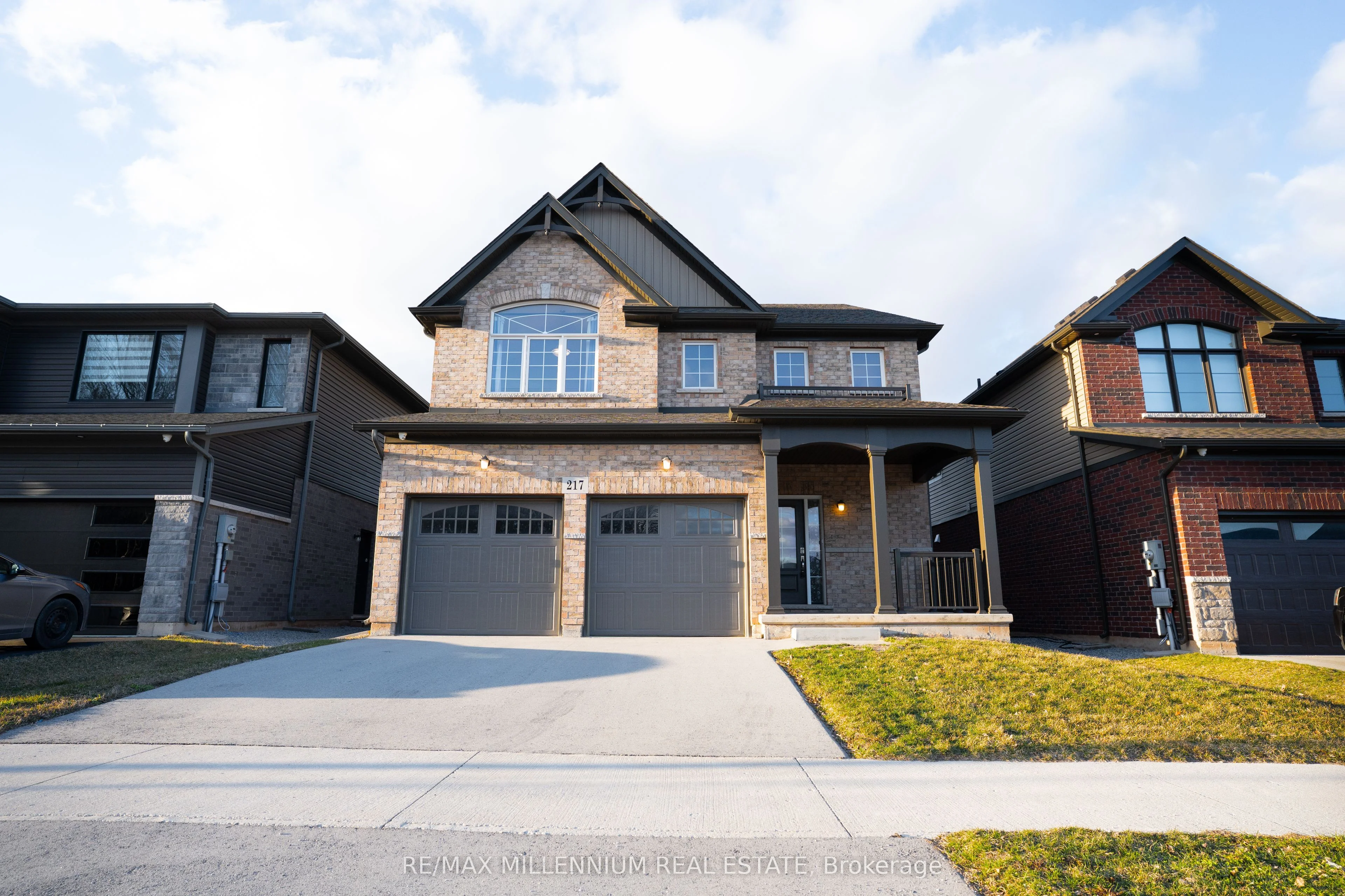 Detached in Pelham