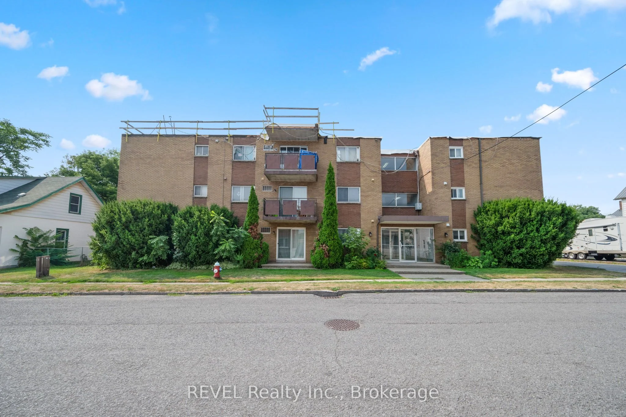 5964 Barker Street 14, Niagara Falls, ON L2G 1Y4