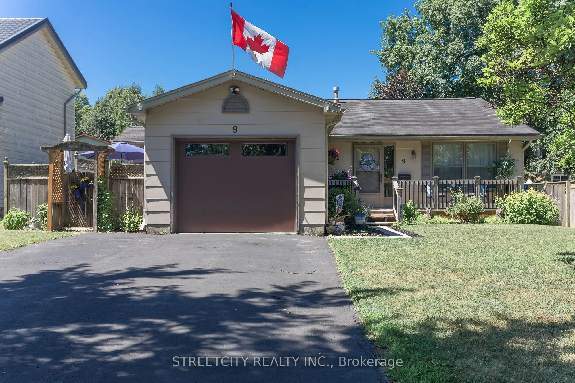 Detached in London North