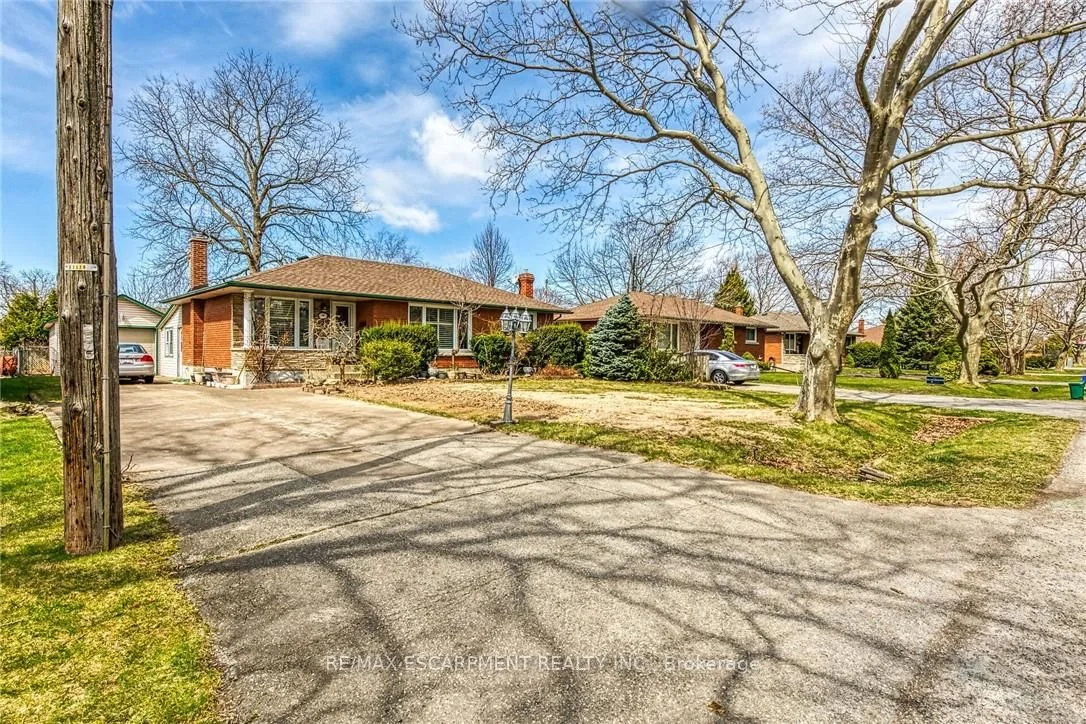 9 Gavin Drive, St. Catharines, On L2m 2x4