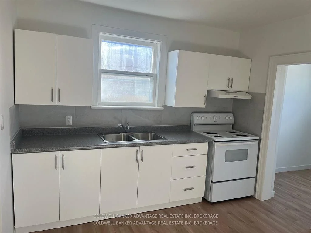 832 King Street, Port Colborne, ON L3K 4J5