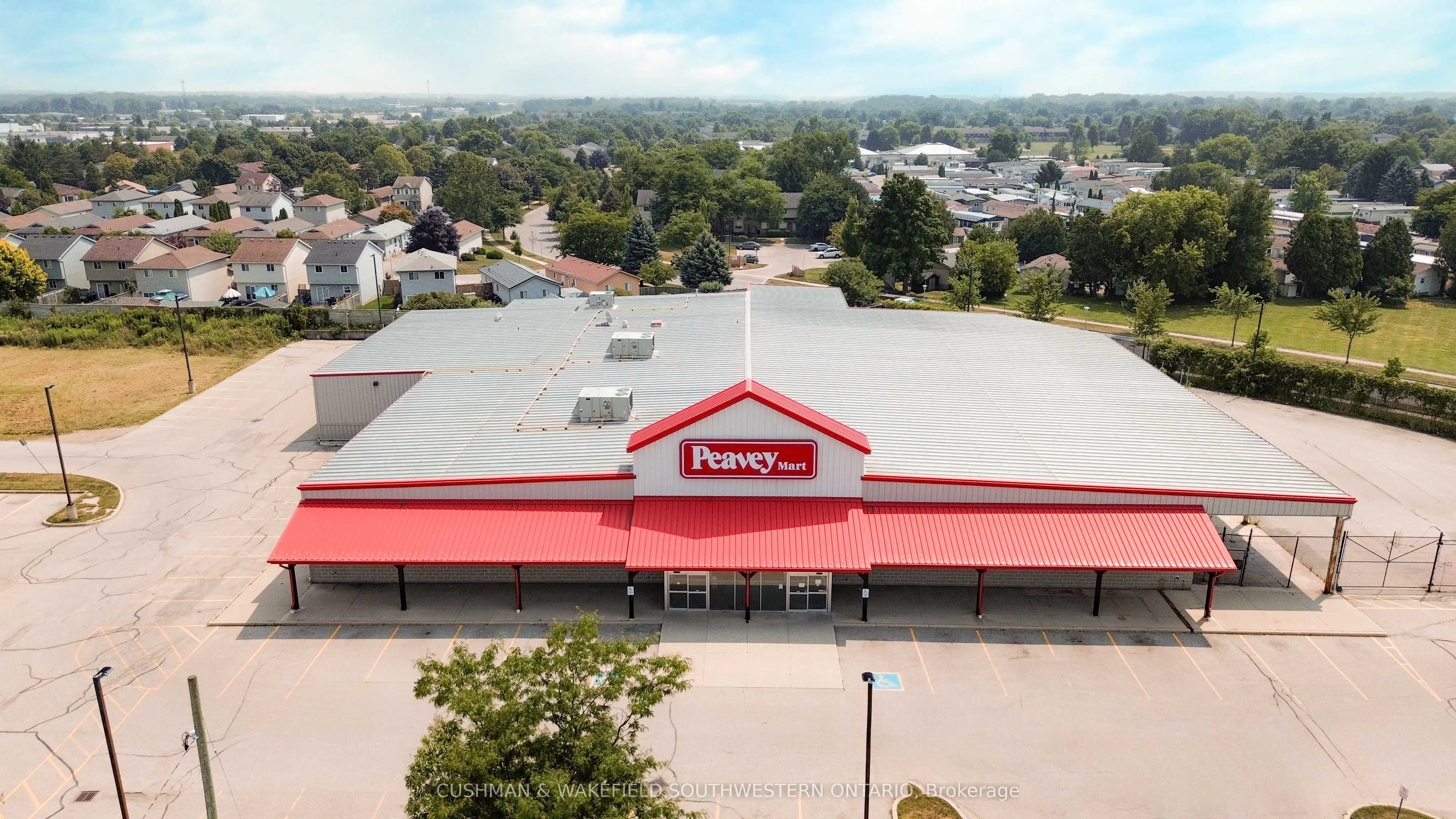 2209 Dundas Street, London East, On N5v 4a5