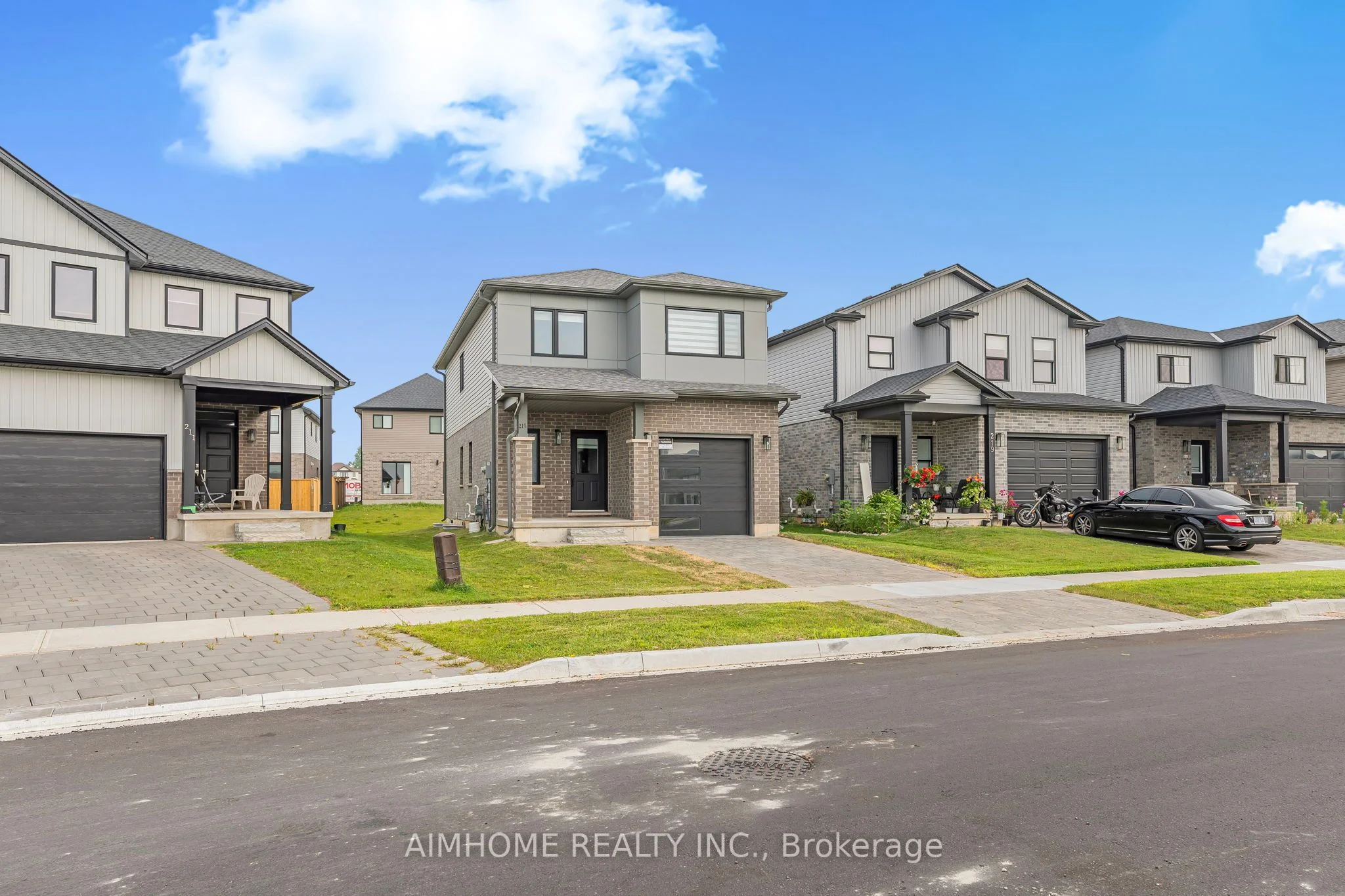 215 Byers Street, London South, ON N6L 0J2