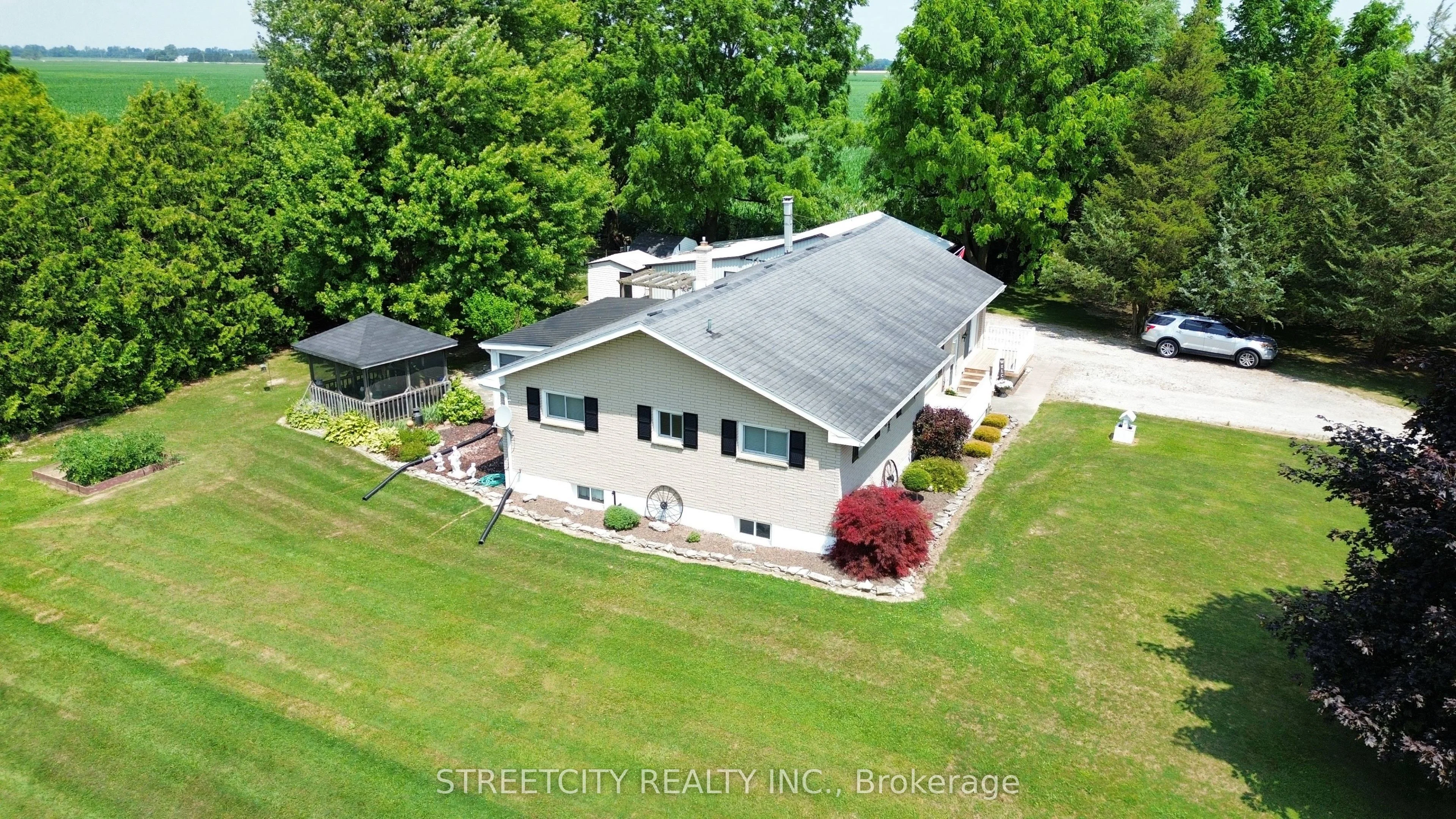 29422 DAWN VALLEY Road, Chatham-Kent, ON N0P 2M0