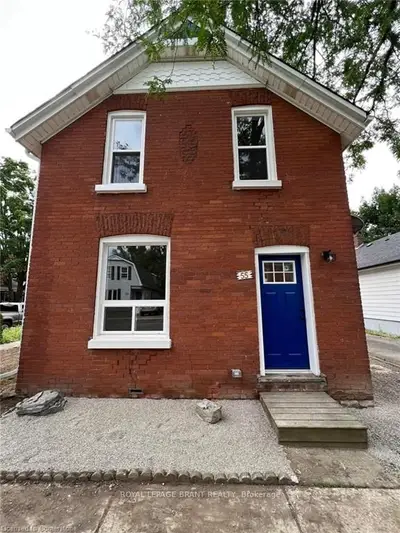 Duplex in Brantford