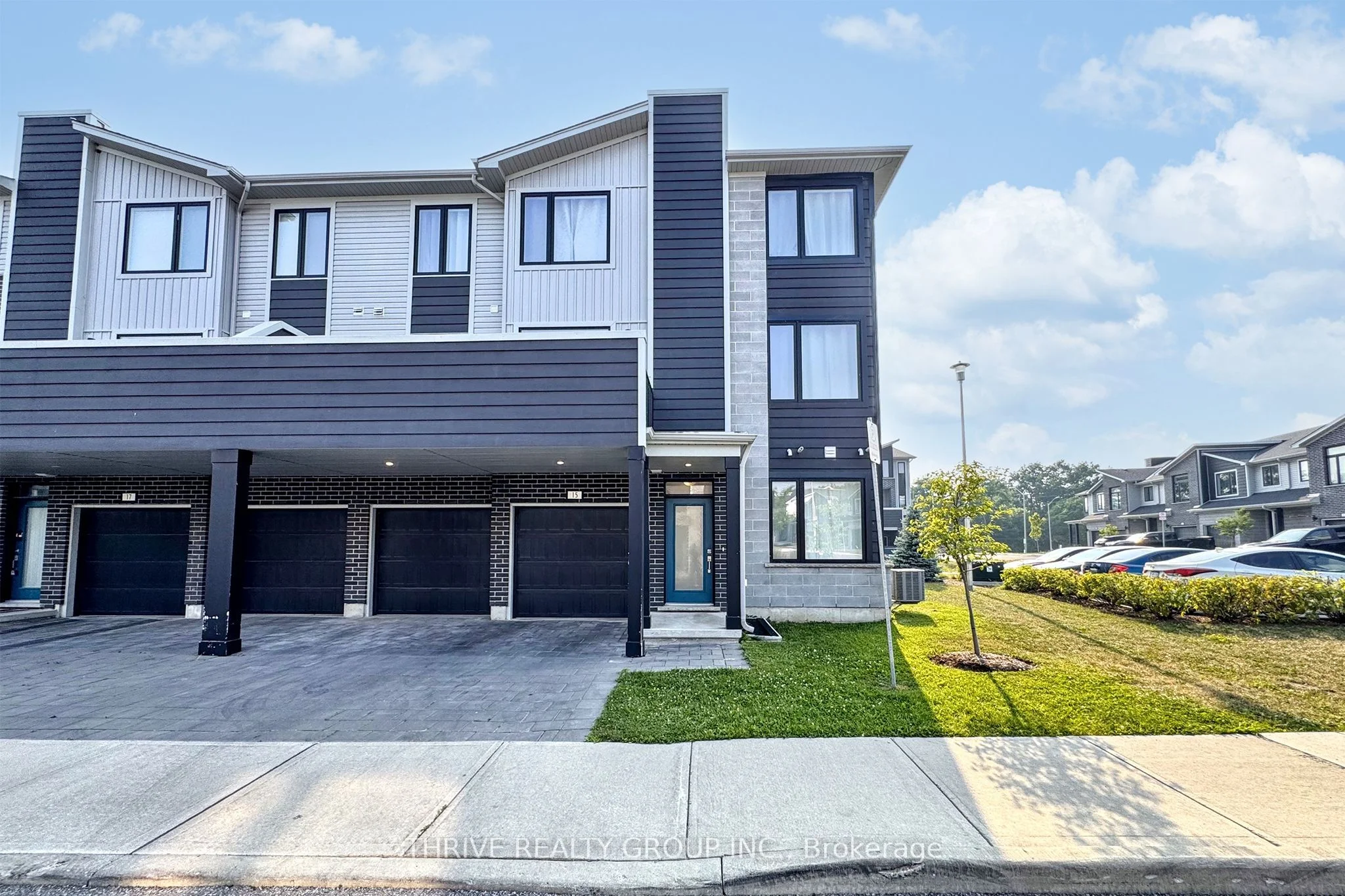 177 Edgevalley Road 15, London East, ON N5V 0C5