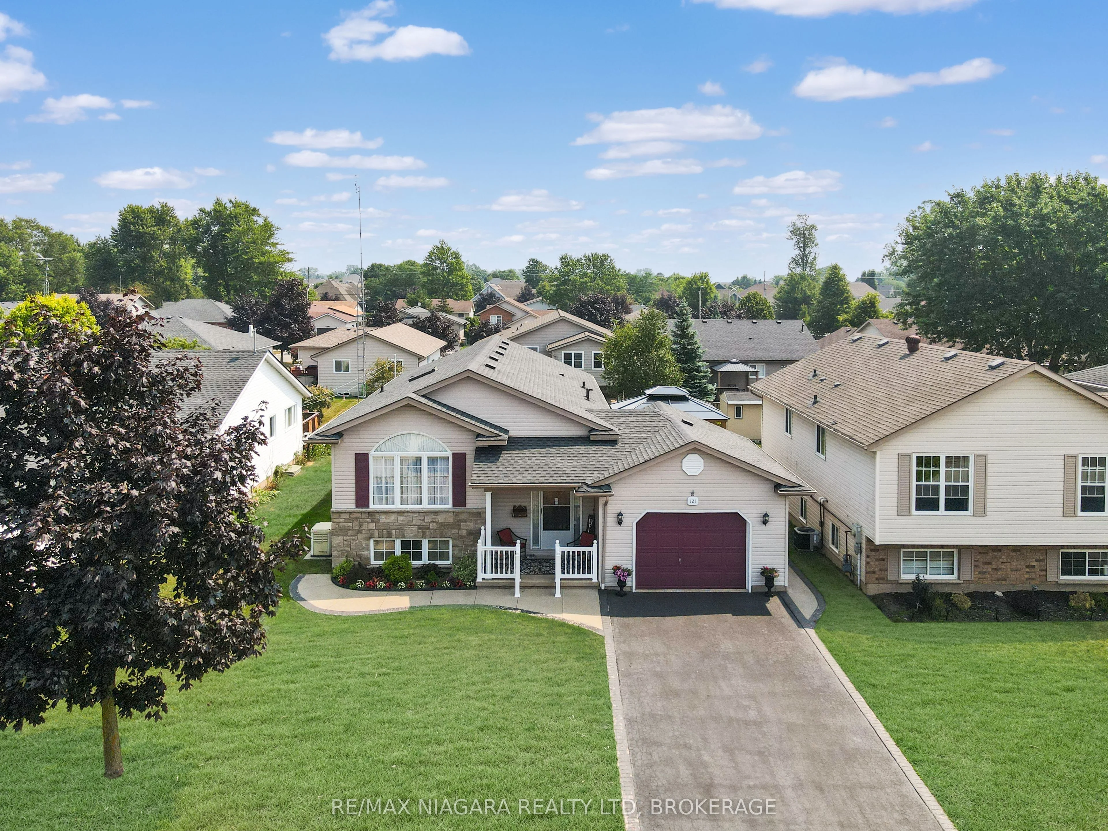 121 Rochelle Crescent, Fort Erie, ON L0S 1N0