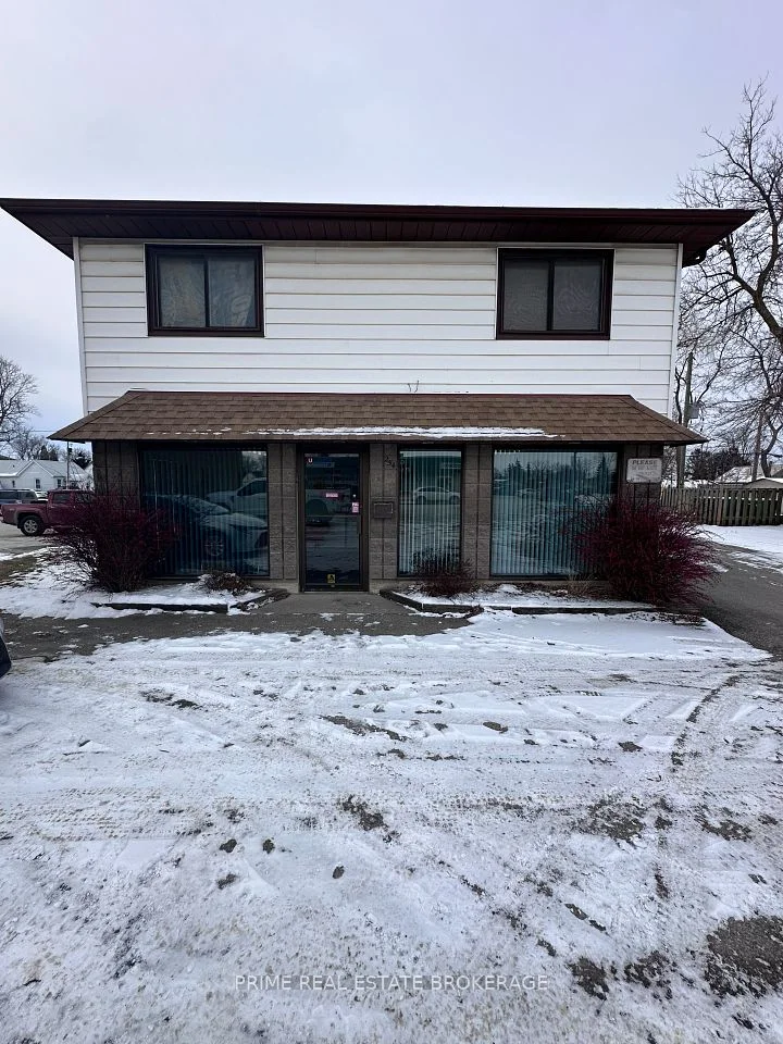 254 Main Street NE, Southwest Middlesex, ON N0L 1M0