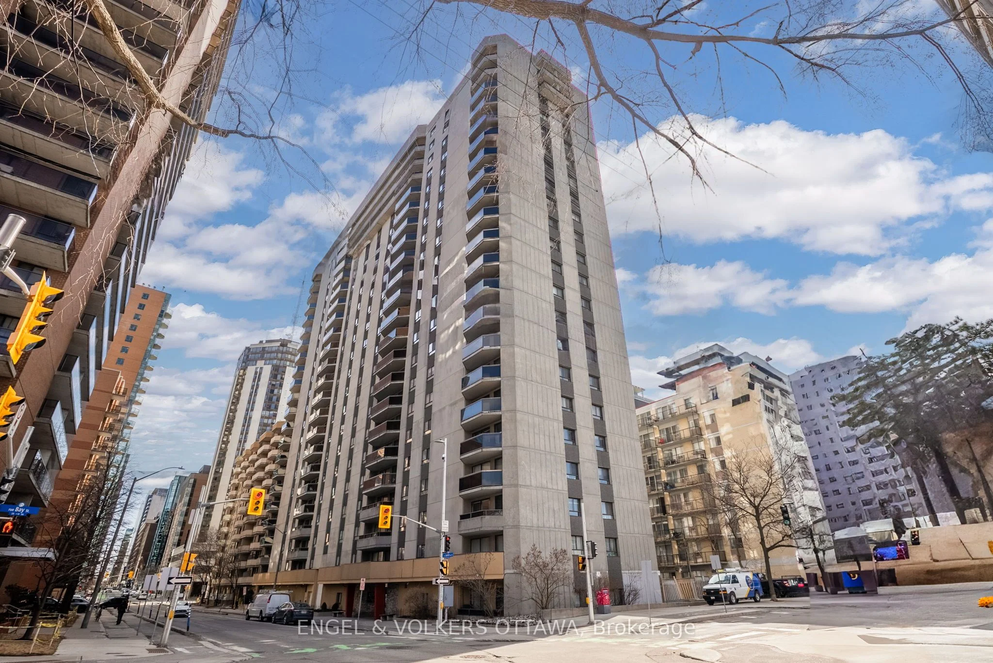 470 Laurier Avenue W 905, Ottawa Centre, ON K1R 7W9