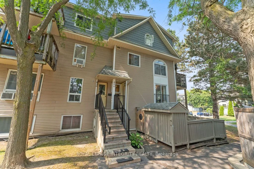 406 Tanguay Court, Kanata, ON K2L 3W9