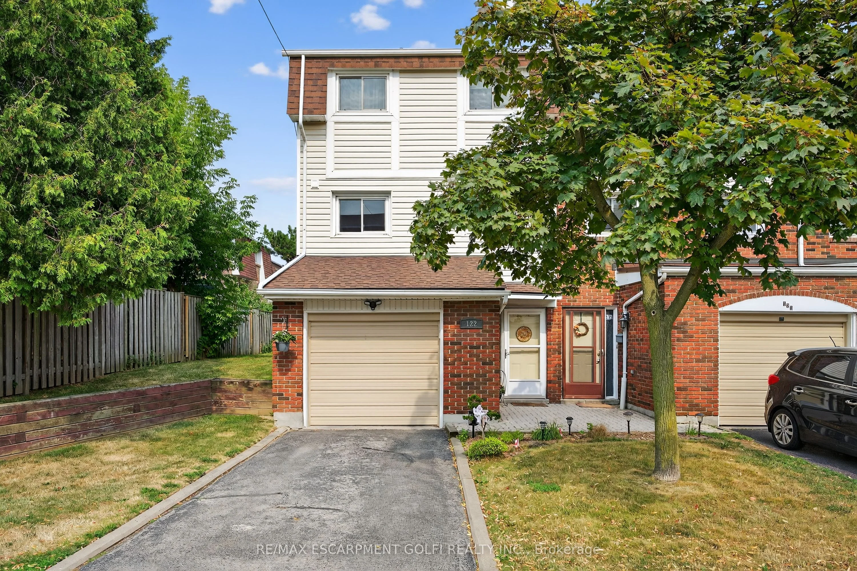 11 Harrisford Street 122, Hamilton, ON L8K 6L7