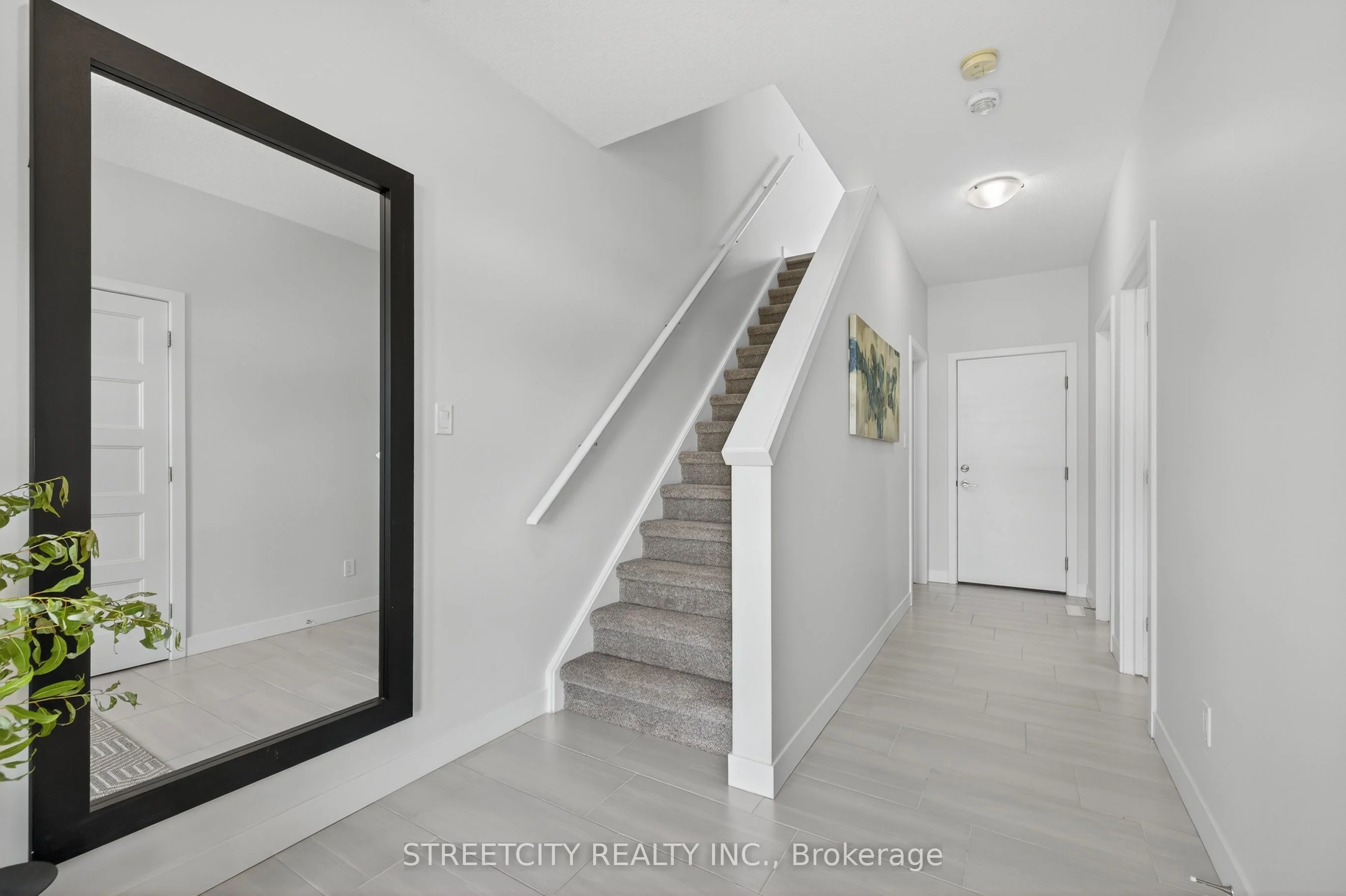 3380 Singleton Avenue 32, London South, ON N6L 0E8