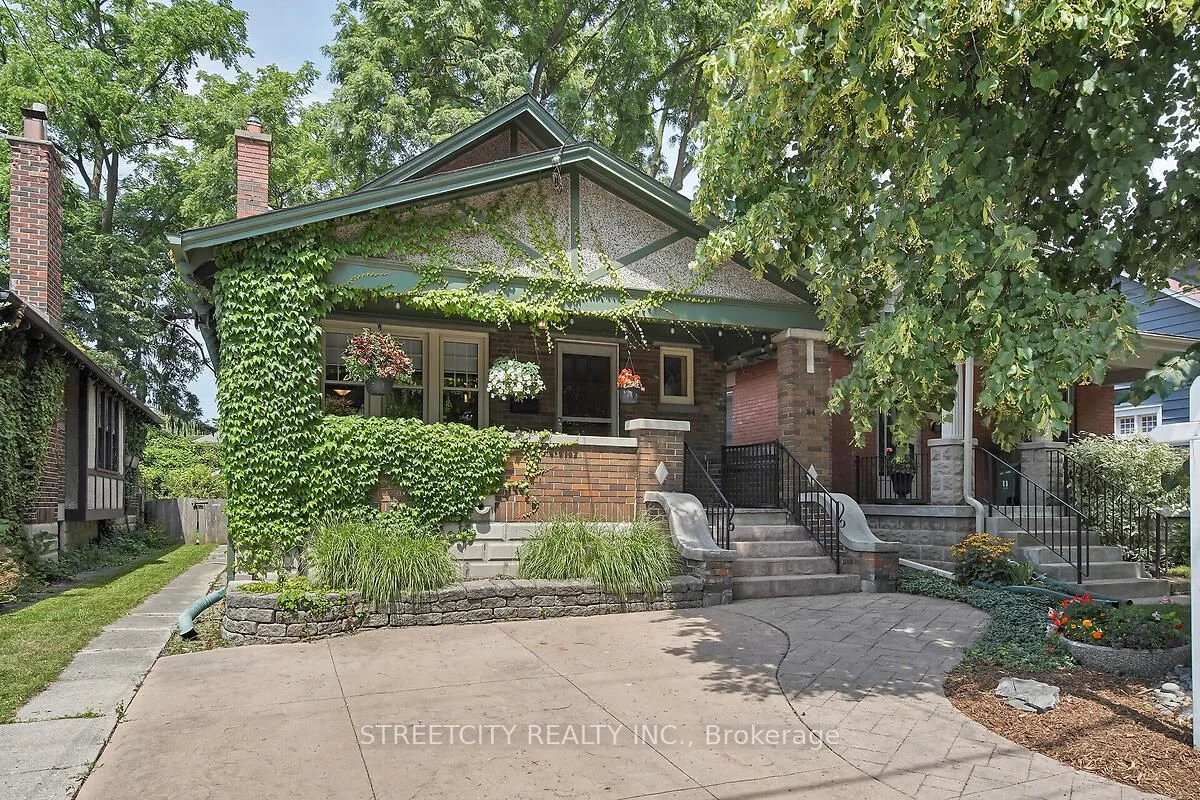 34 Bruce Street, London South, ON N6C 1G4