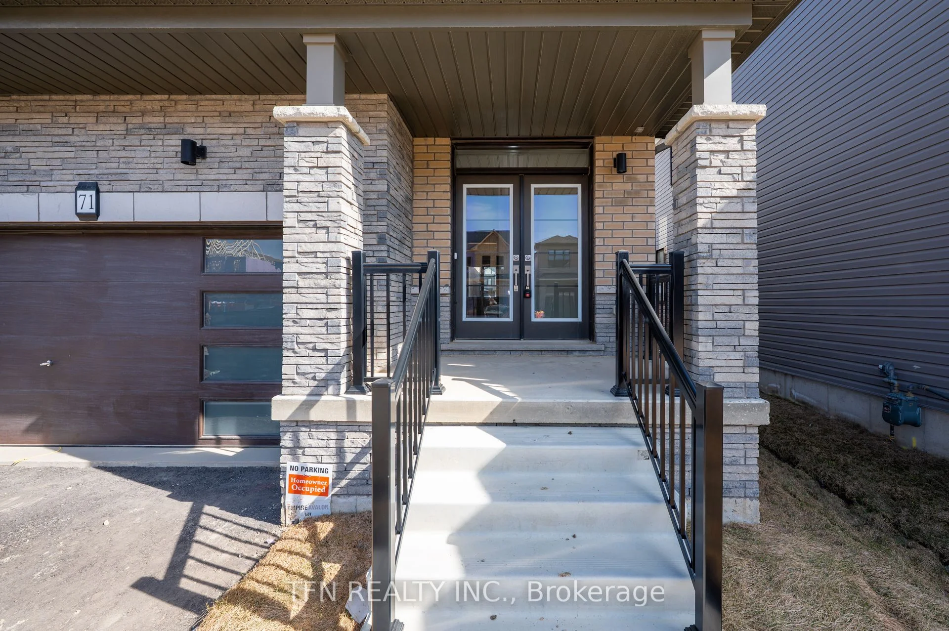 71 Wintergreen Crescent, Haldimand, On N3w 0h8