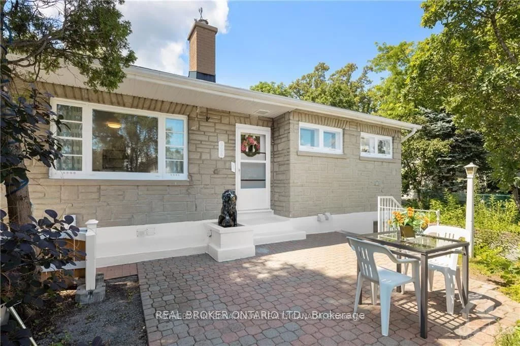 924 Watson Street A, Britannia Heights - Queensway Terrace N and Area, ON K2B 6B9