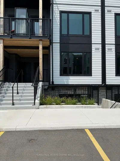 Condo Townhouse in Guelph