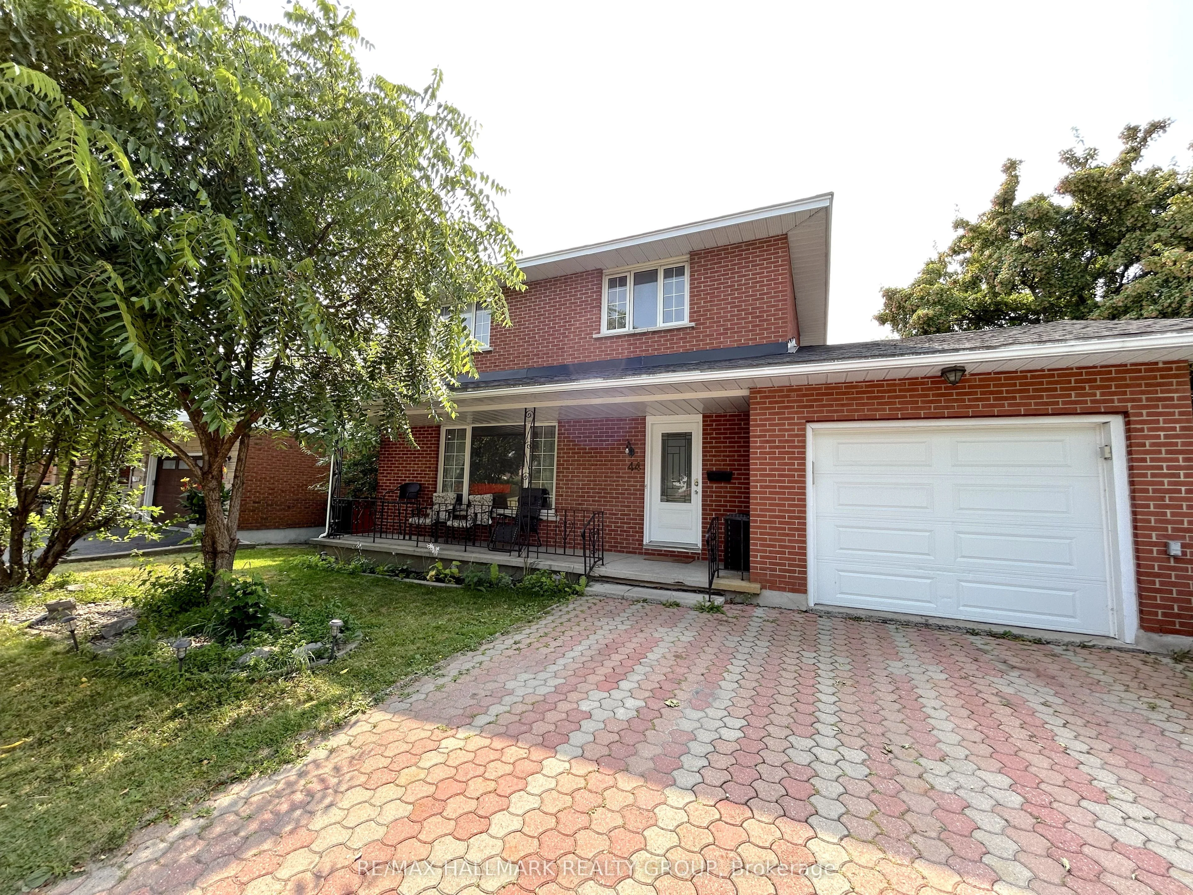 44 Meadowlands Drive W, Meadowlands - Crestview and Area, ON K2G 2R4