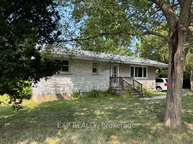 655 Gardenvale Road W, Overbrook - Castleheights and Area, ON K1K 1E3