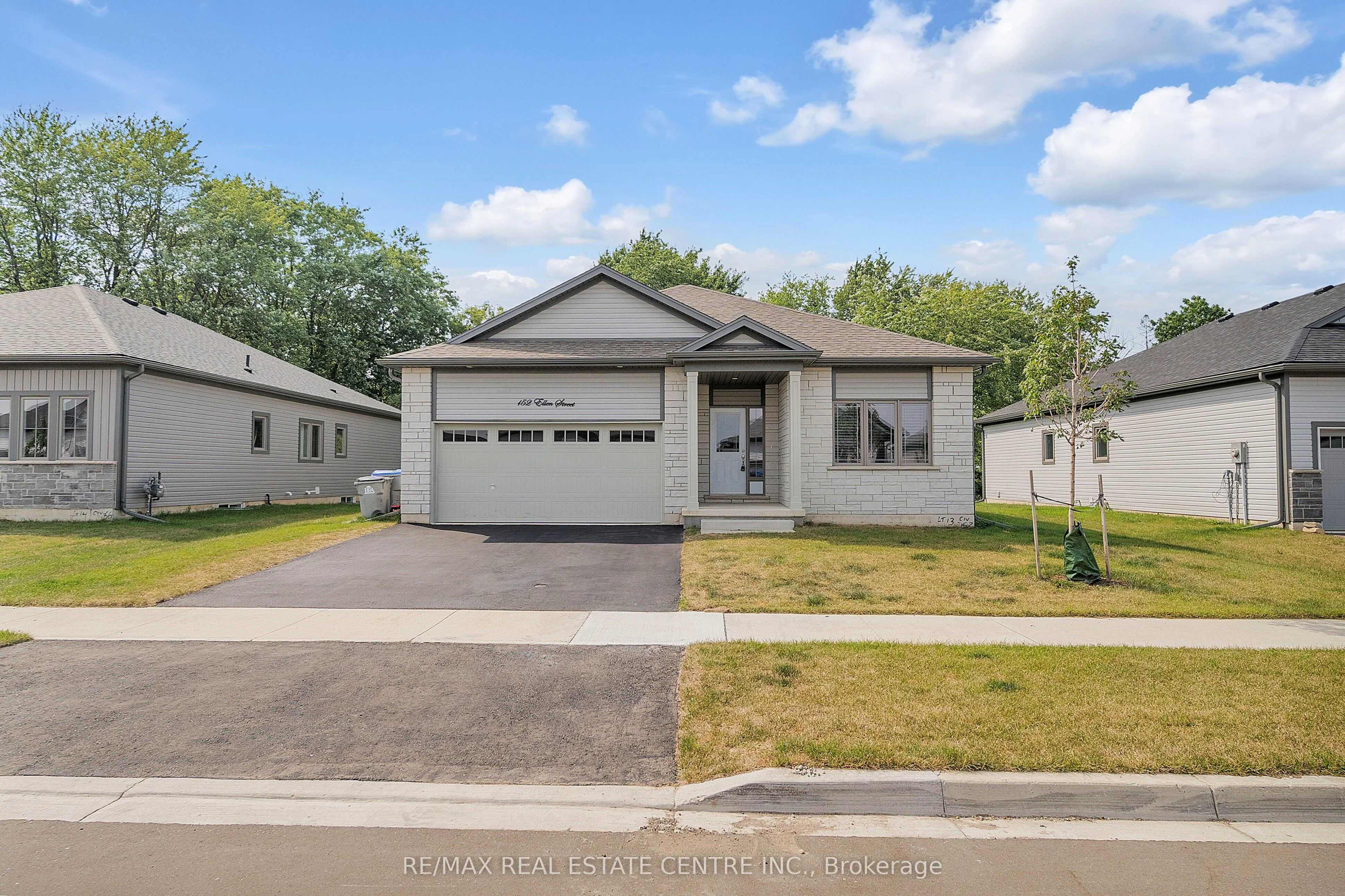 Detached in North Perth