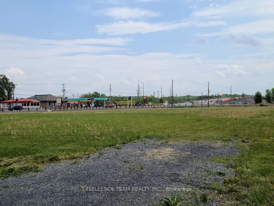 -- South Beech Street, South Glengarry, ON K0C 1N0