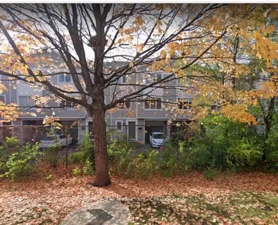 Att/Row/Townhouse in Overbrook - Castleheights and Area