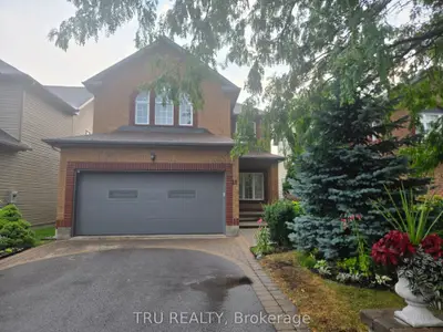 Detached in Overbrook - Castleheights and Area