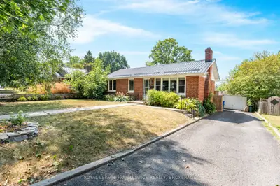Detached in Kingston