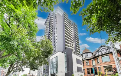 Condo Apartment in Hamilton