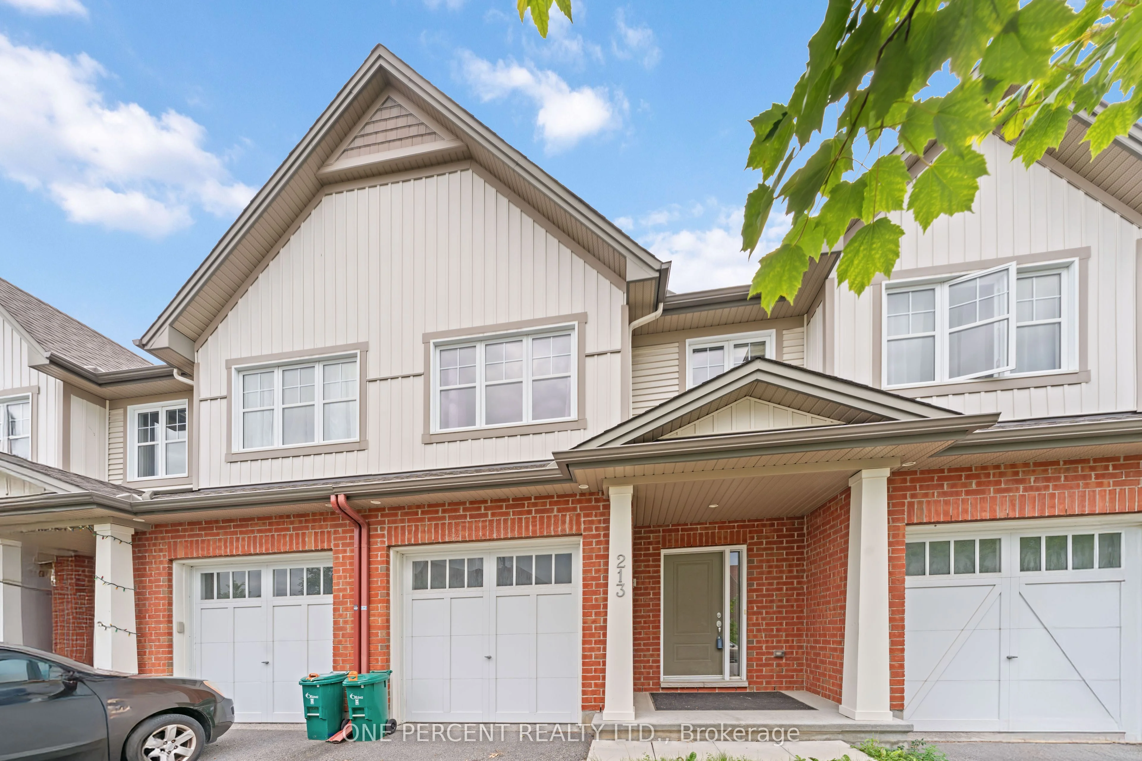 Att/Row/Townhouse in Barrhaven