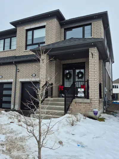 Semi-Detached in Centre Wellington