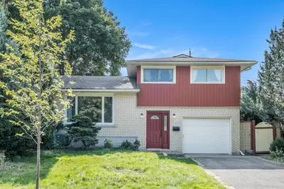 Detached in Carlingwood - Westboro and Area