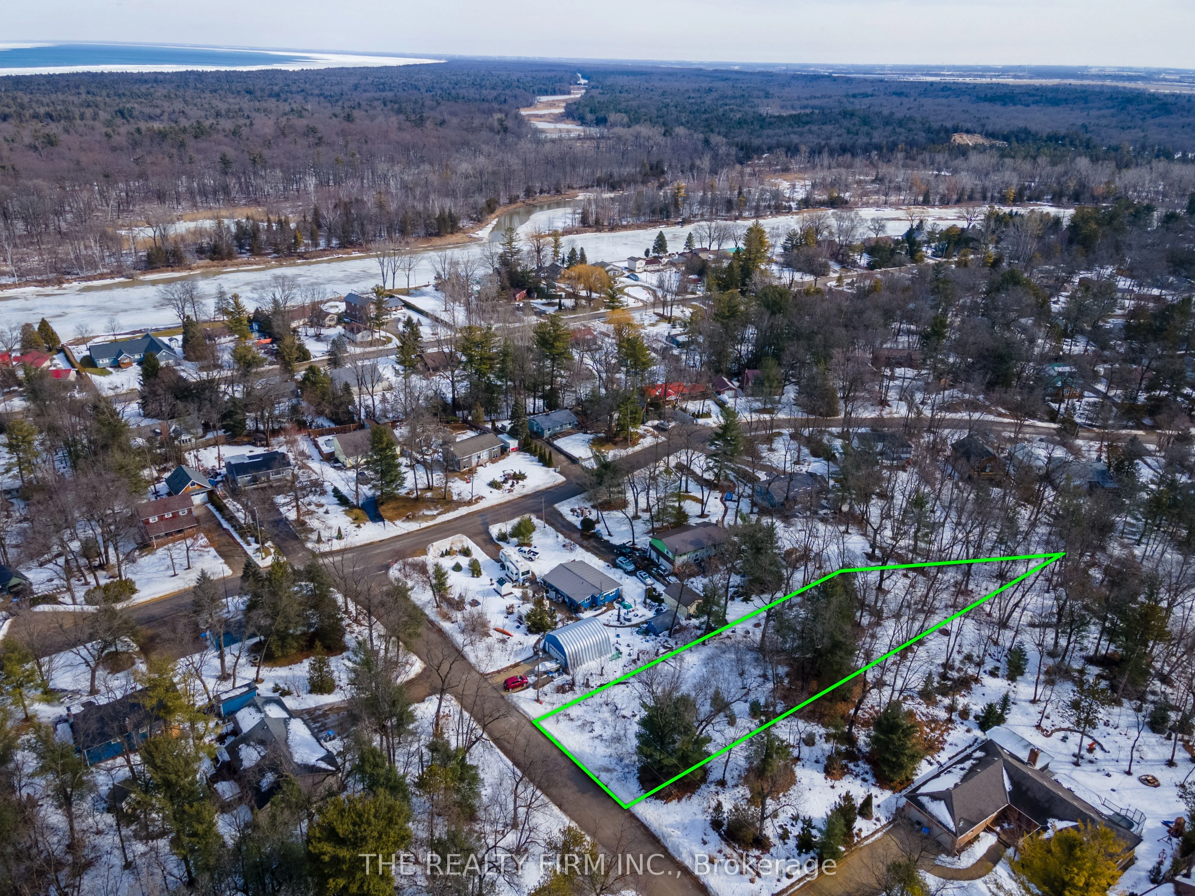 10048 Urlin Crescent, Lambton Shores, On N0m 2l0