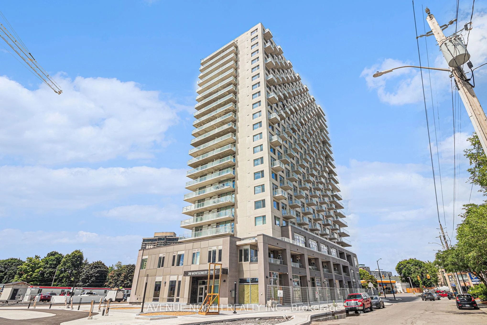 280 Montgomery Street 1305, Vanier and Kingsview Park, ON K1L 0B9